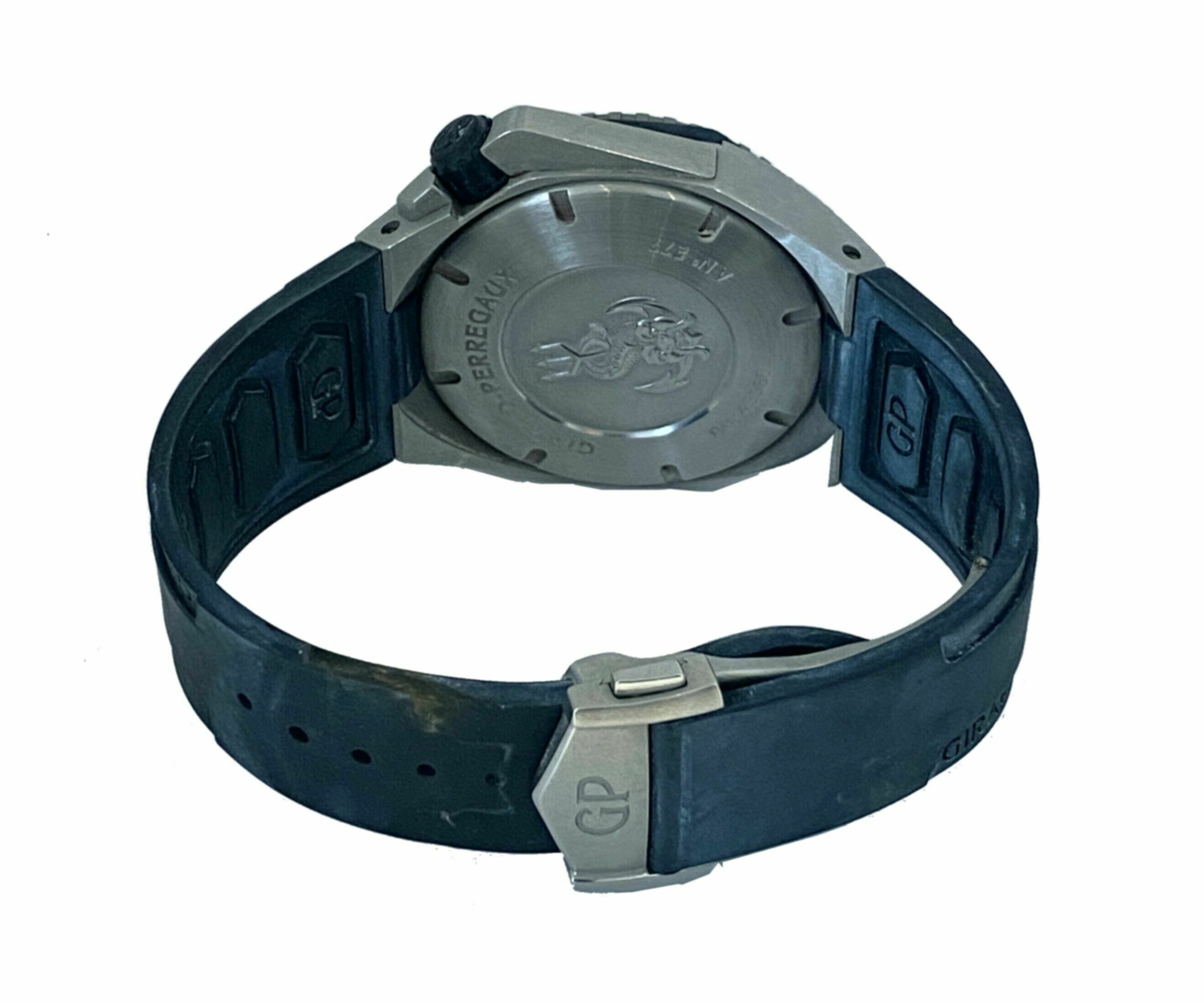 Girard Perregaux Sea Hawk Automatic Silver Dial Black 49960-11-131-FK6A