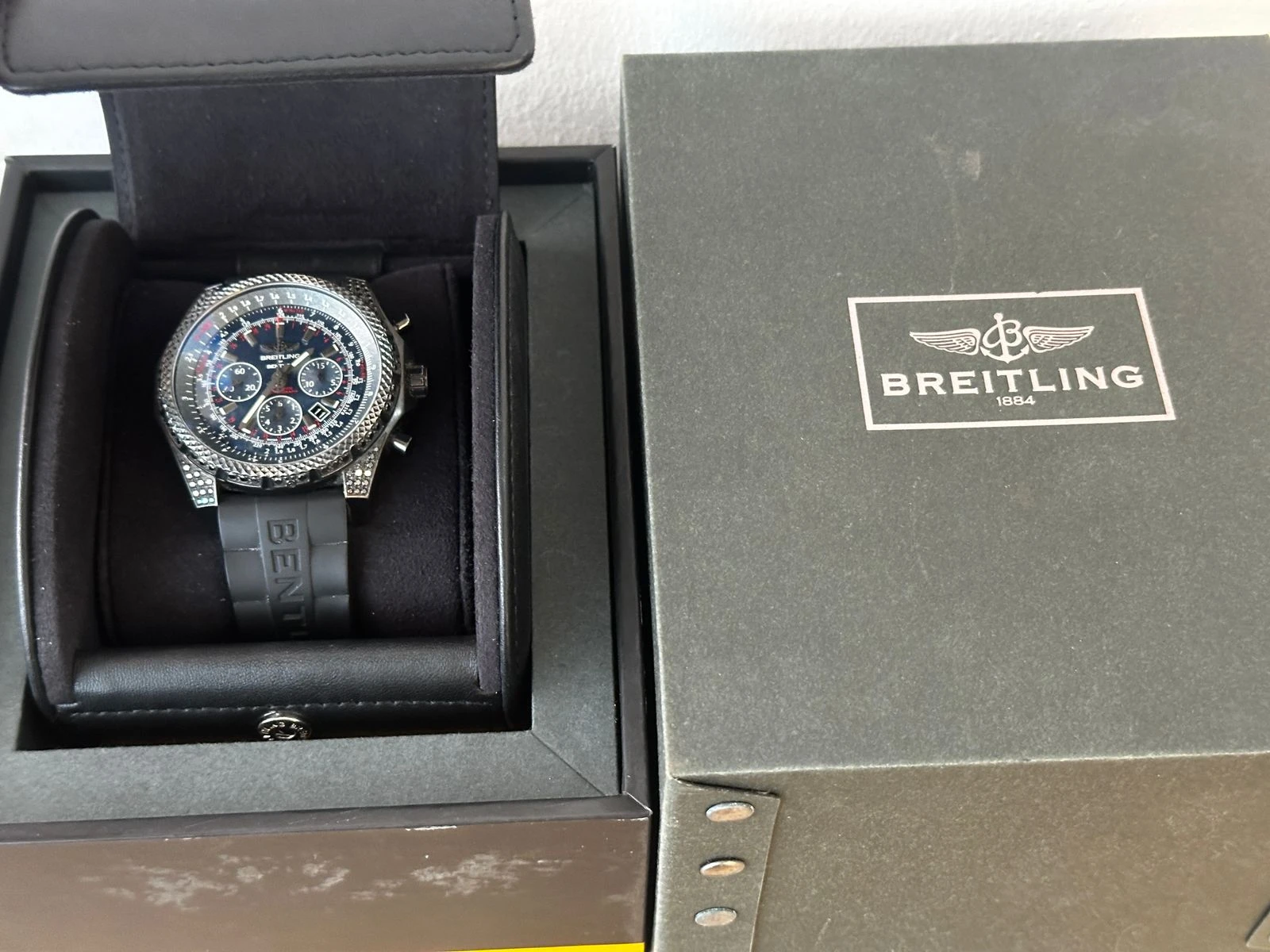 Breitling Bentley B06 Chronograph MB0611