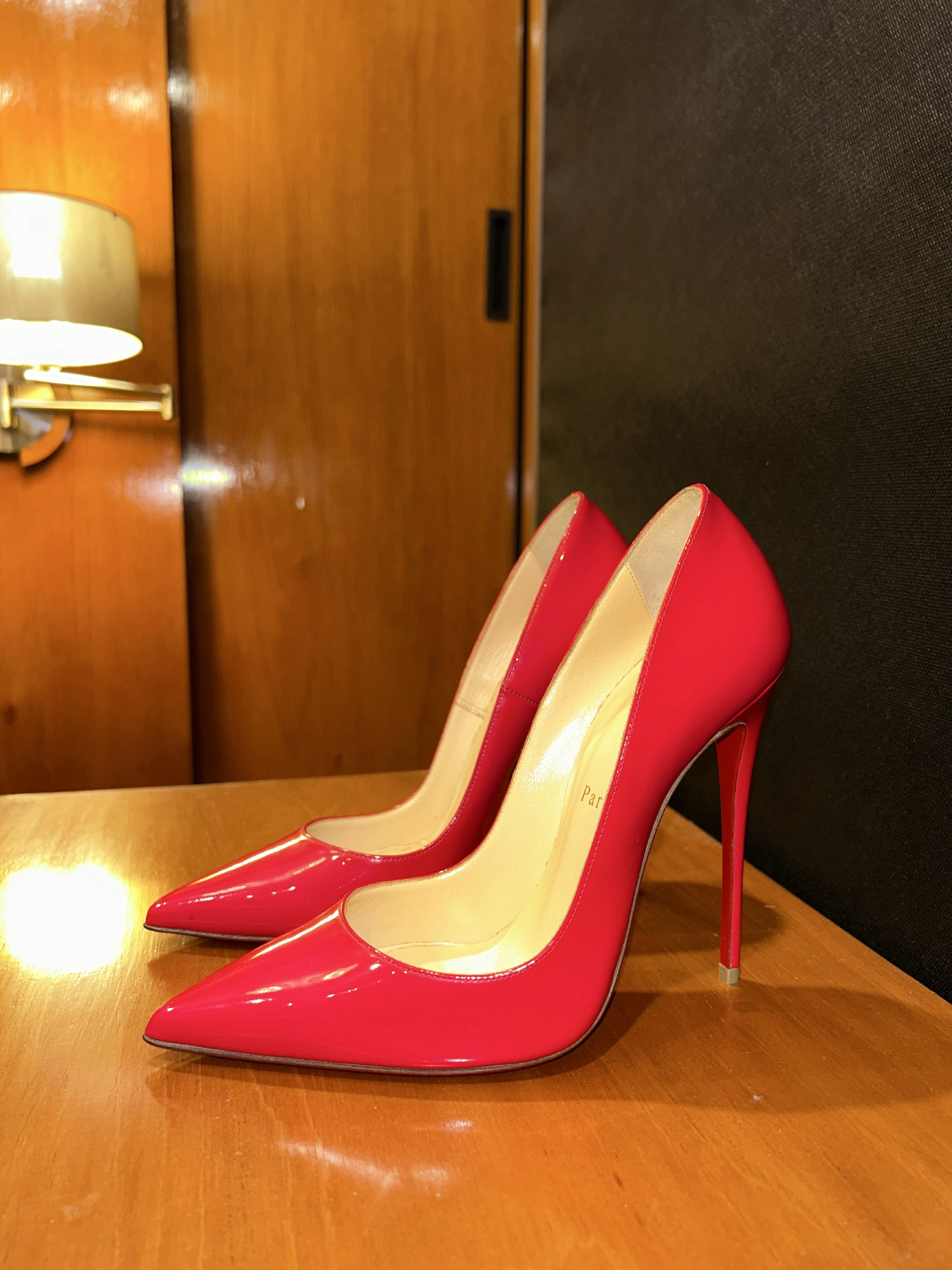 Christian Louboutin So Kate