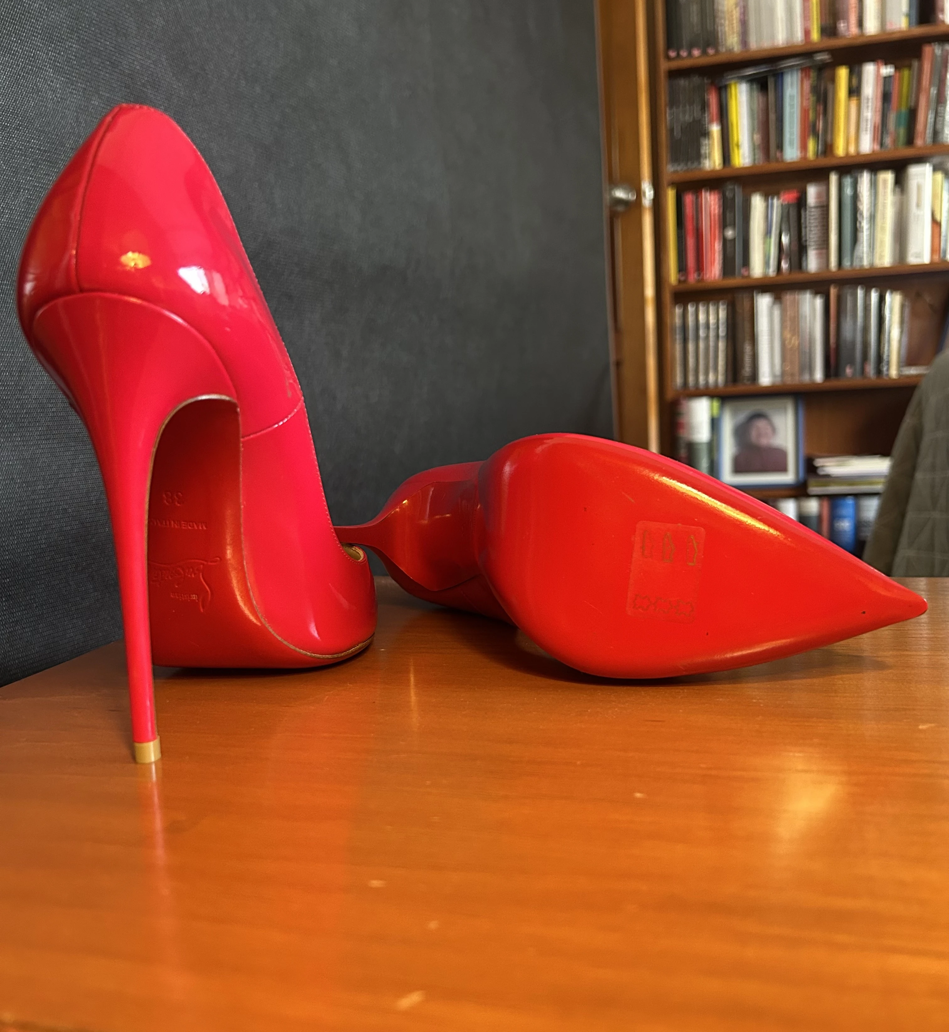 Christian Louboutin So Kate