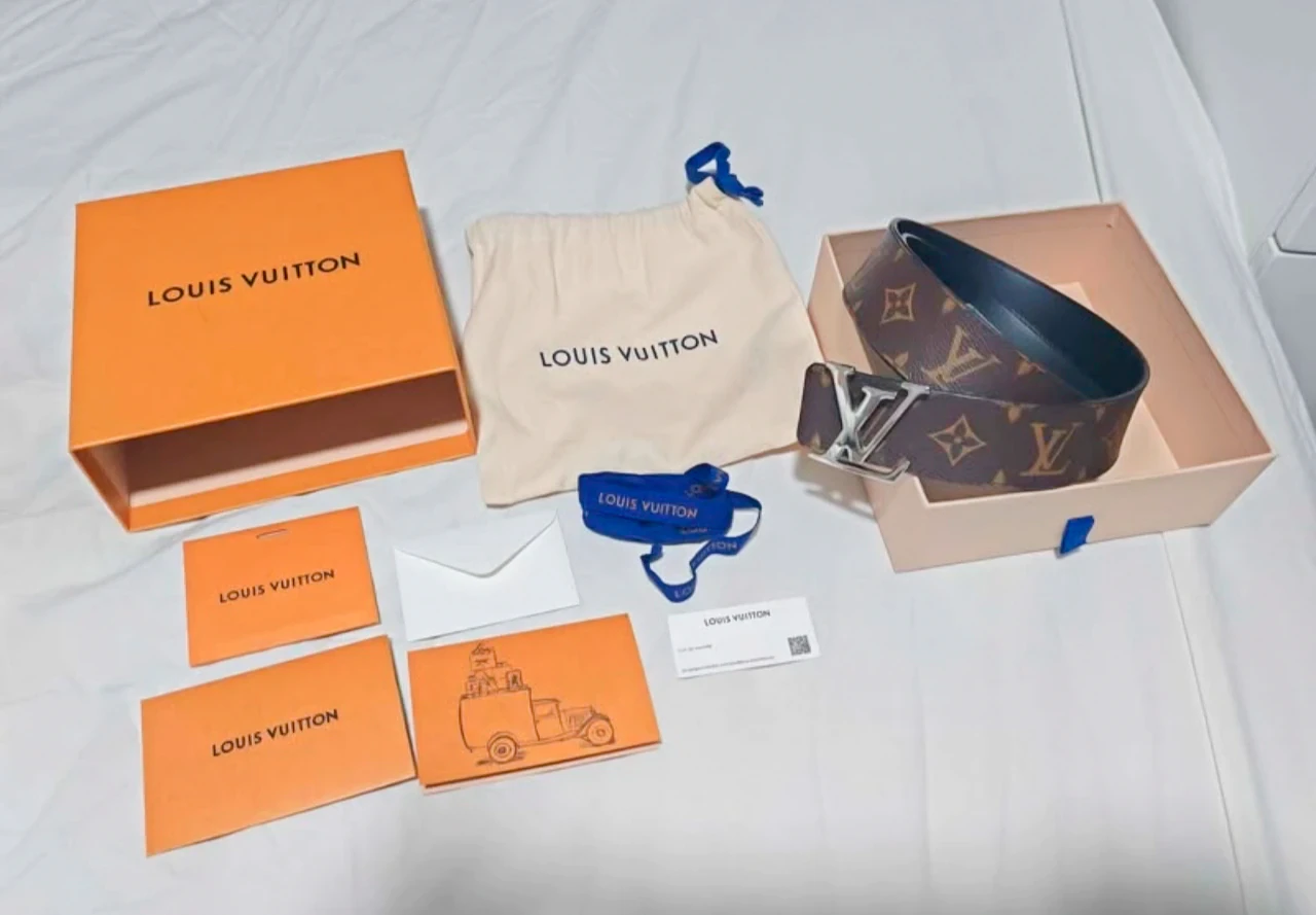 Louis Vuitton LV Initiales 40mm