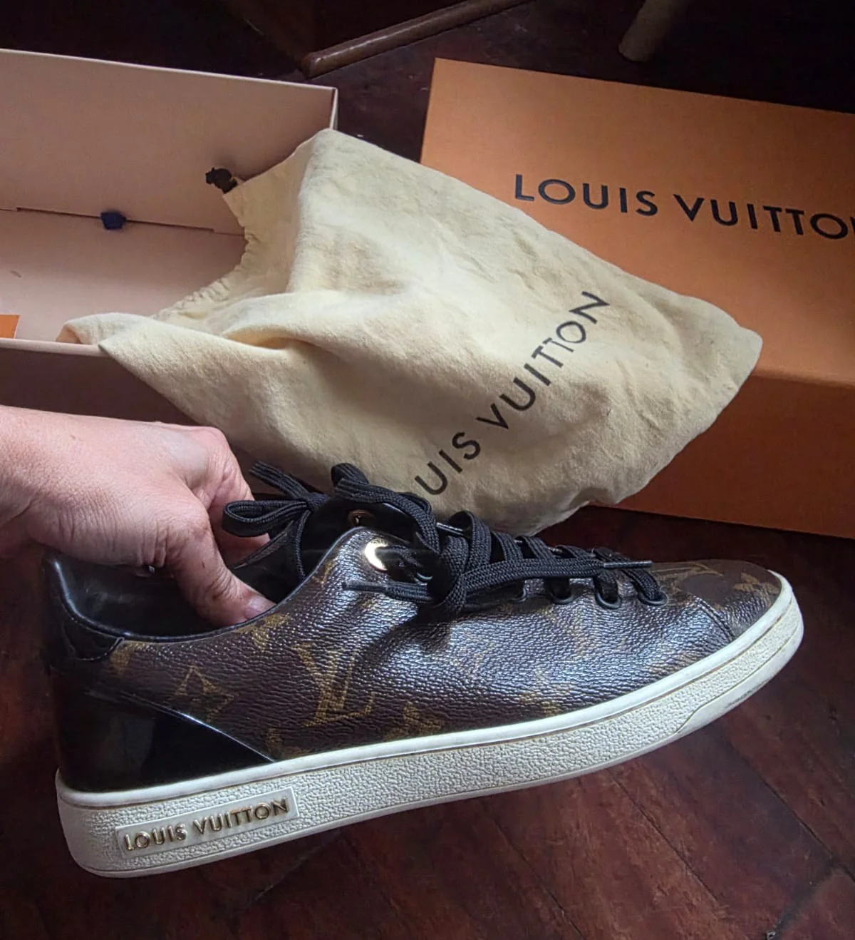 Louis Vuitton Frontrow