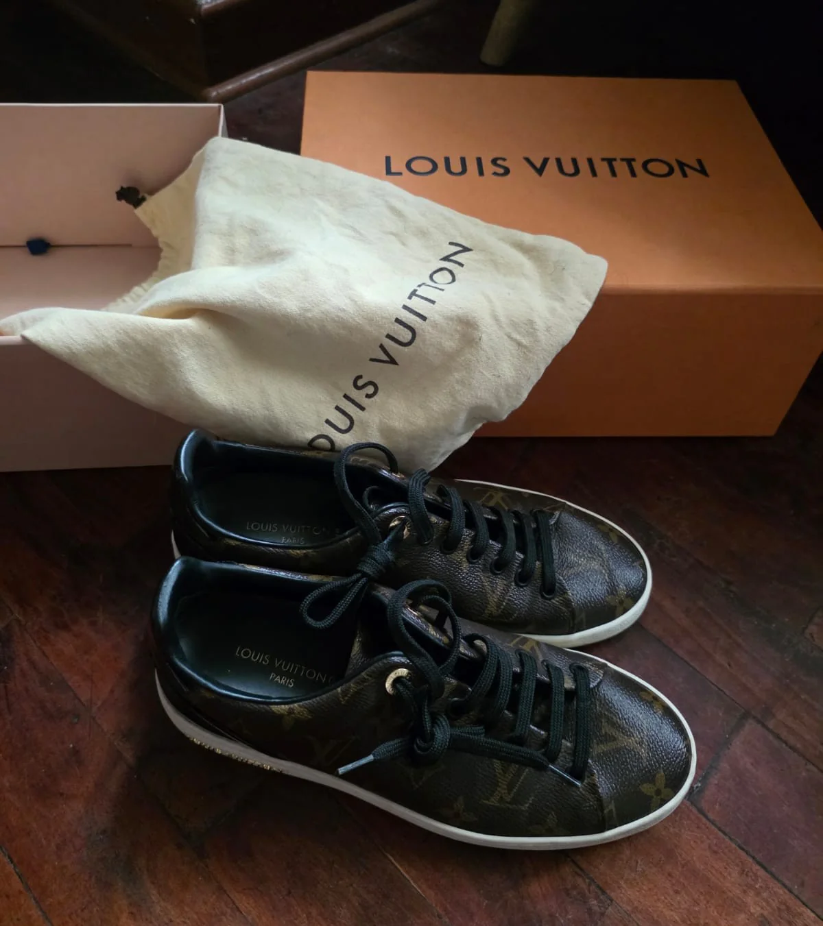 Louis Vuitton Frontrow